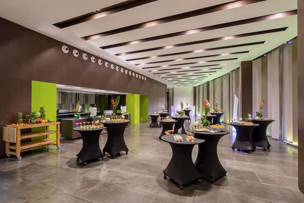 Hotel Barcelo Málaga Servizi foto