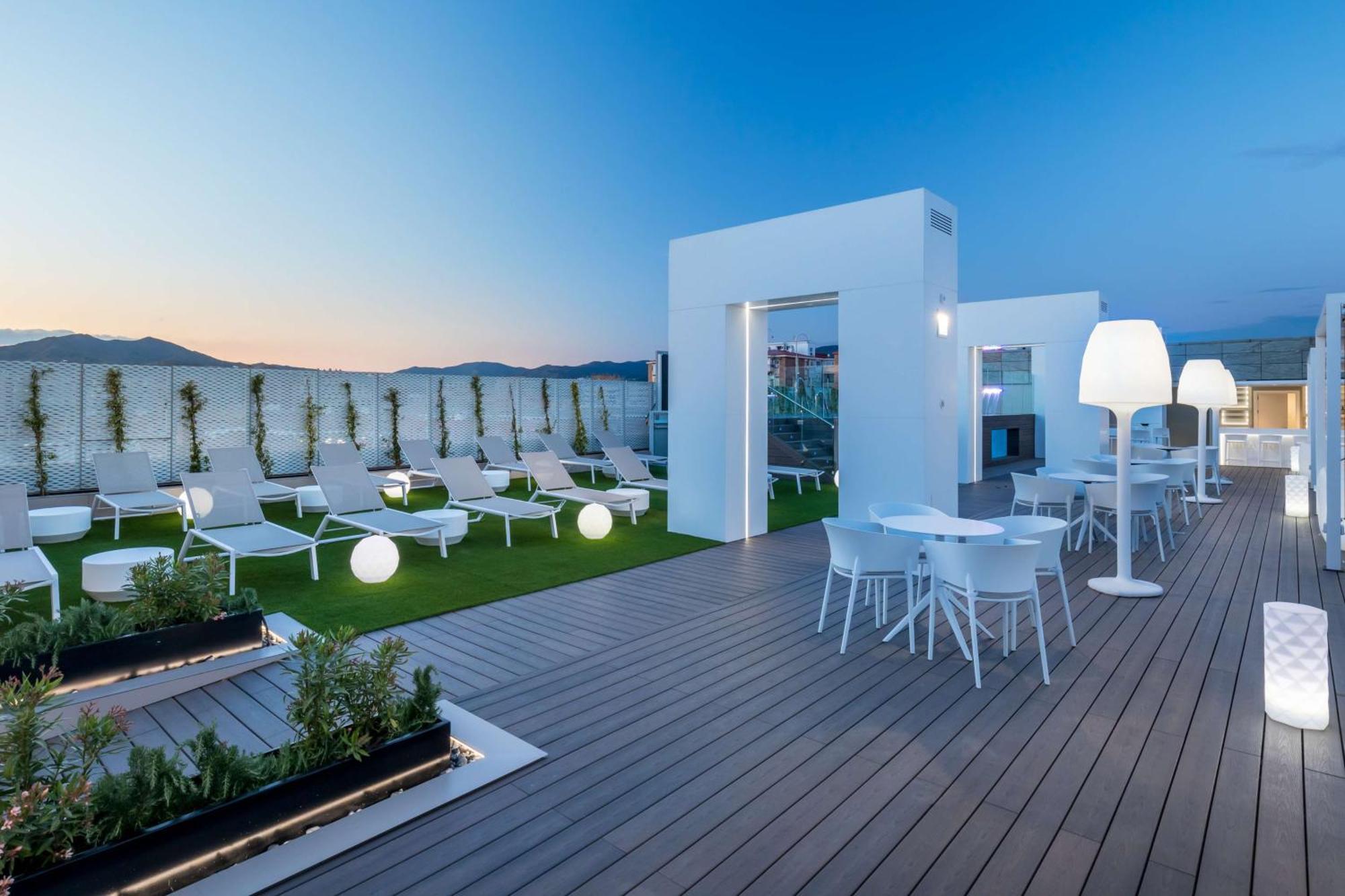 Hotel Barcelo Málaga Esterno foto