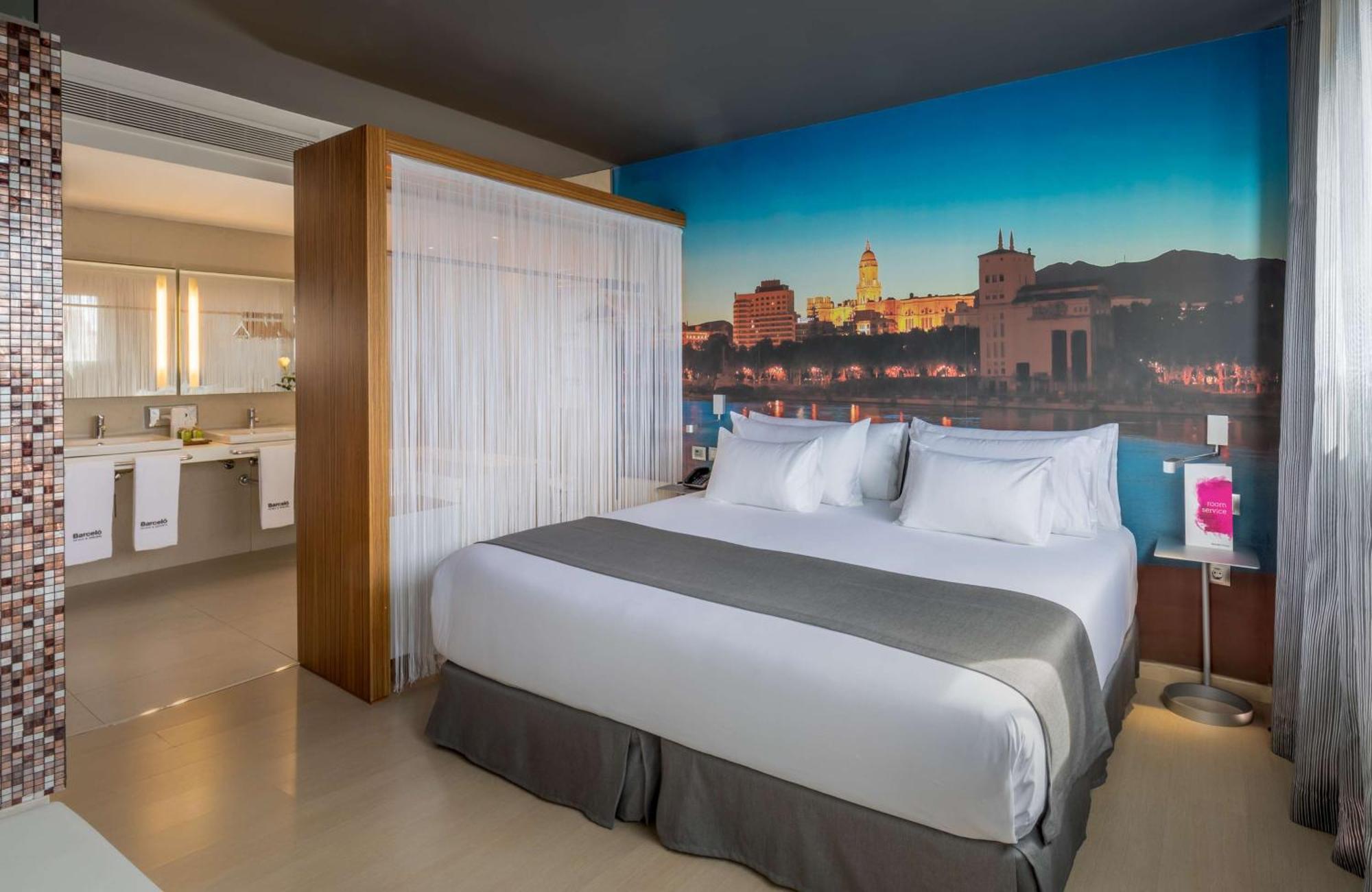 Hotel Barcelo Málaga Esterno foto