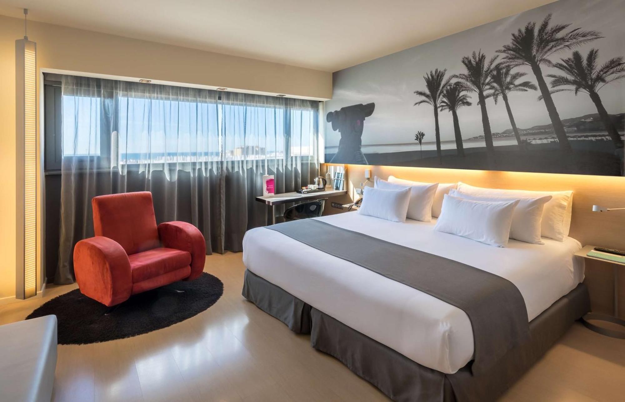 Hotel Barcelo Málaga Esterno foto